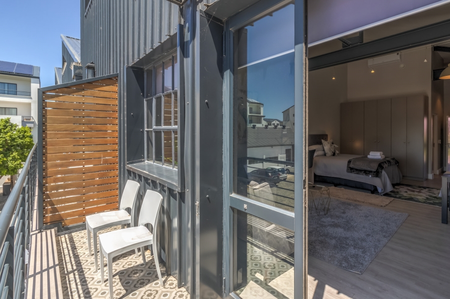 To Let 1 Bedroom Property for Rent in Paardevlei Western Cape